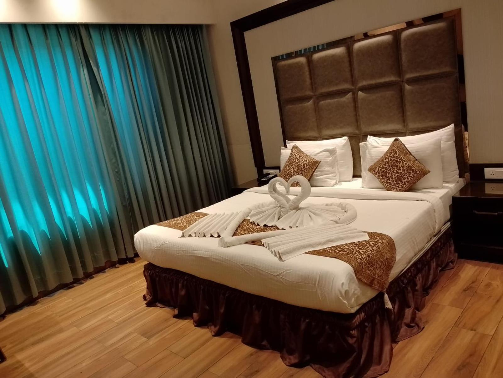 The Stella Hotel & Resort Лудяна Екстериор снимка
